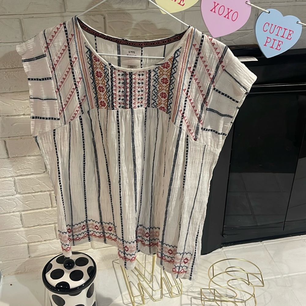Knox Rose embroidered Top